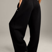 Foundations Cosy Oversized Straight Leg Joggers | Black