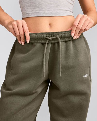 Foundations Cosy Straight Leg Sweatpants | Alpine Green