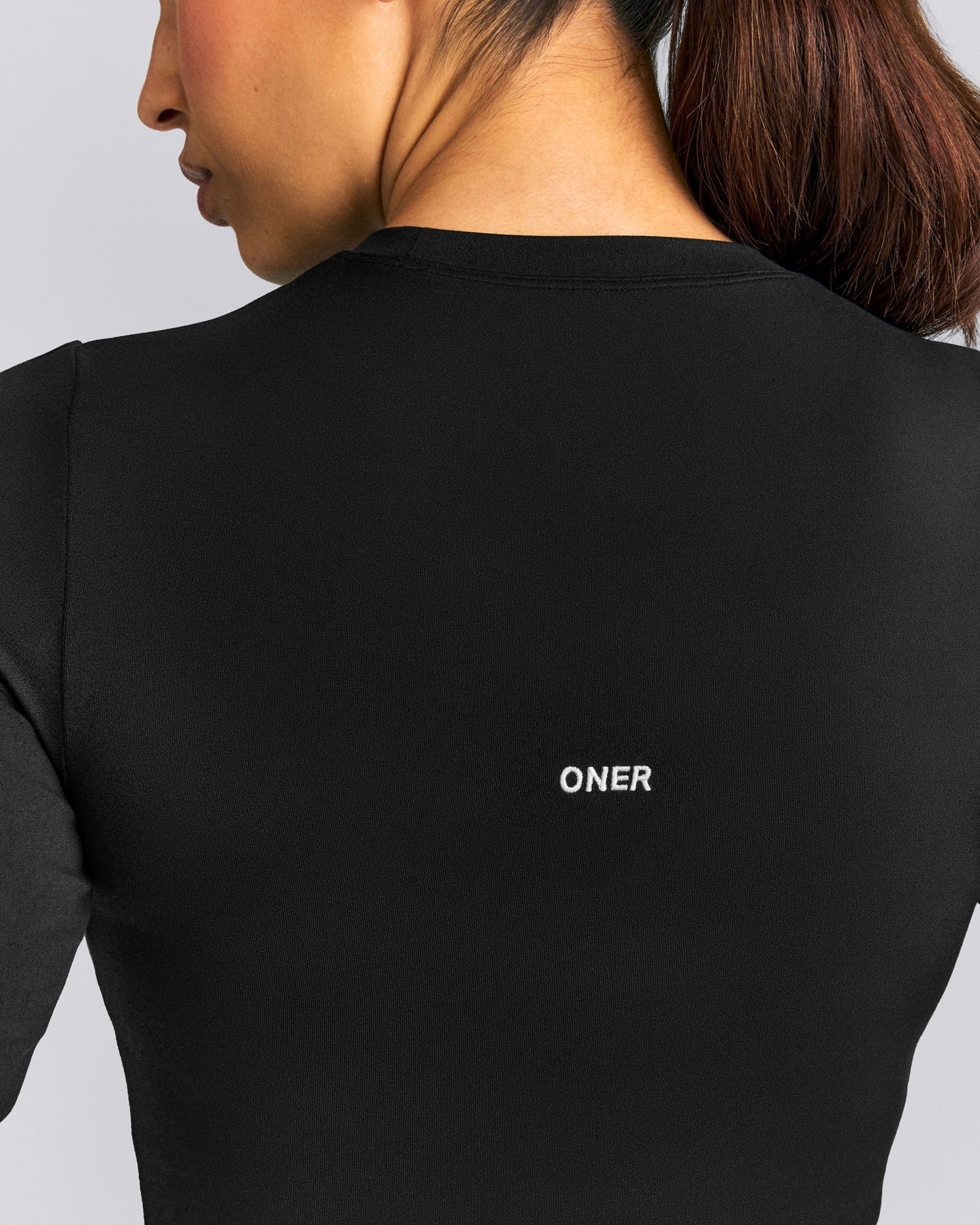 SoftMotion™ Long Sleeve Mid Top | Black