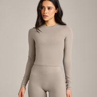 SoftMotion™ Long Sleeve Mid Top with White Logo | Warm Sand