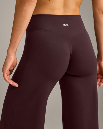 SoftMotion™ Straight Leg Bottoms with Gray Logo | Plum Brown