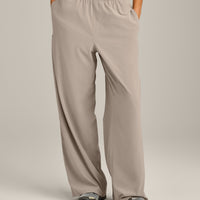 AirMove™ Wide Leg Pants | Warm Sand