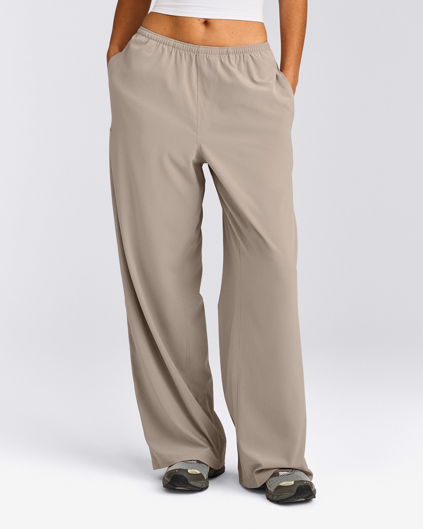 AirMove™ Wide Leg Pants | Warm Sand