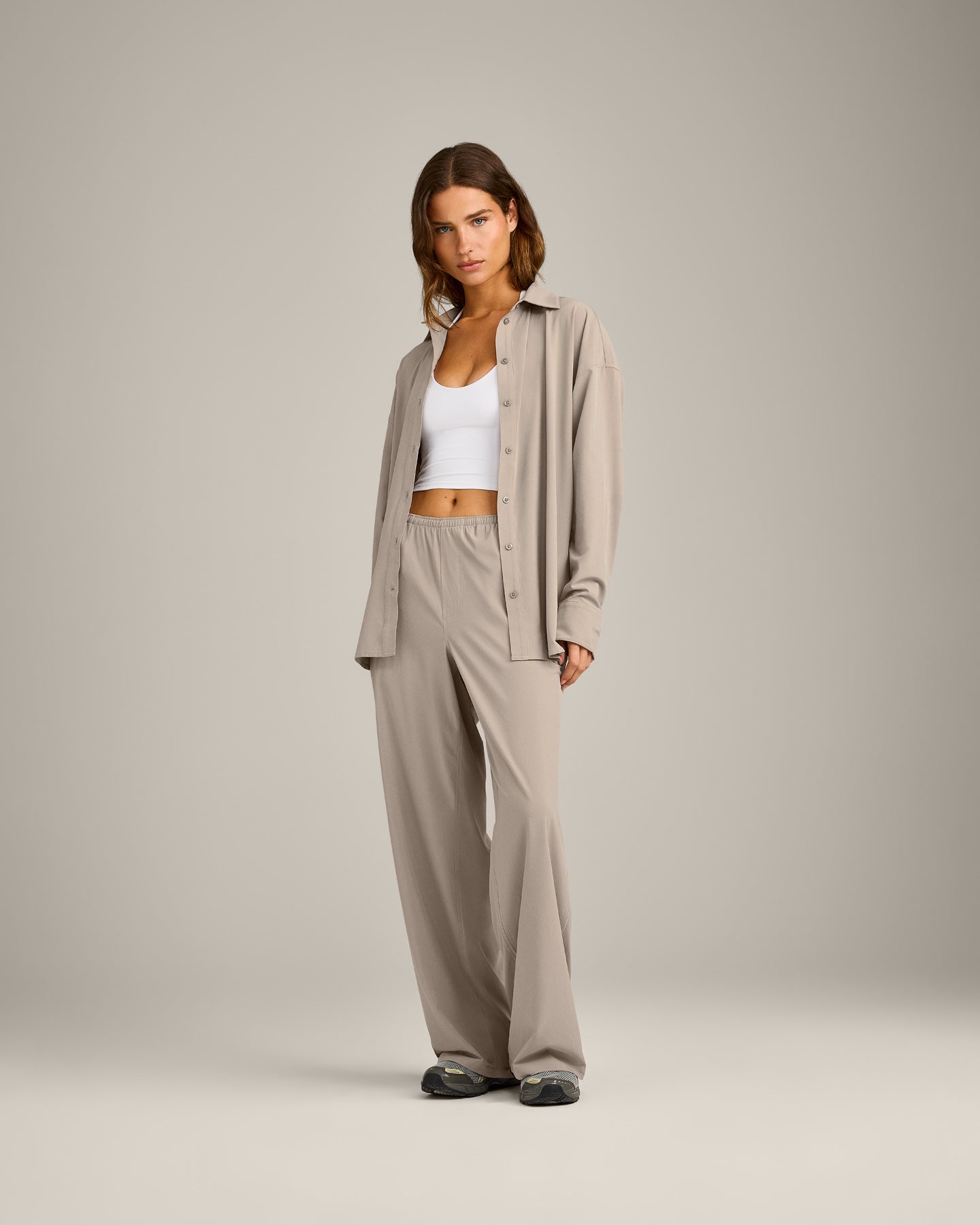 AirMove™ Wide Leg Pants | Warm Sand