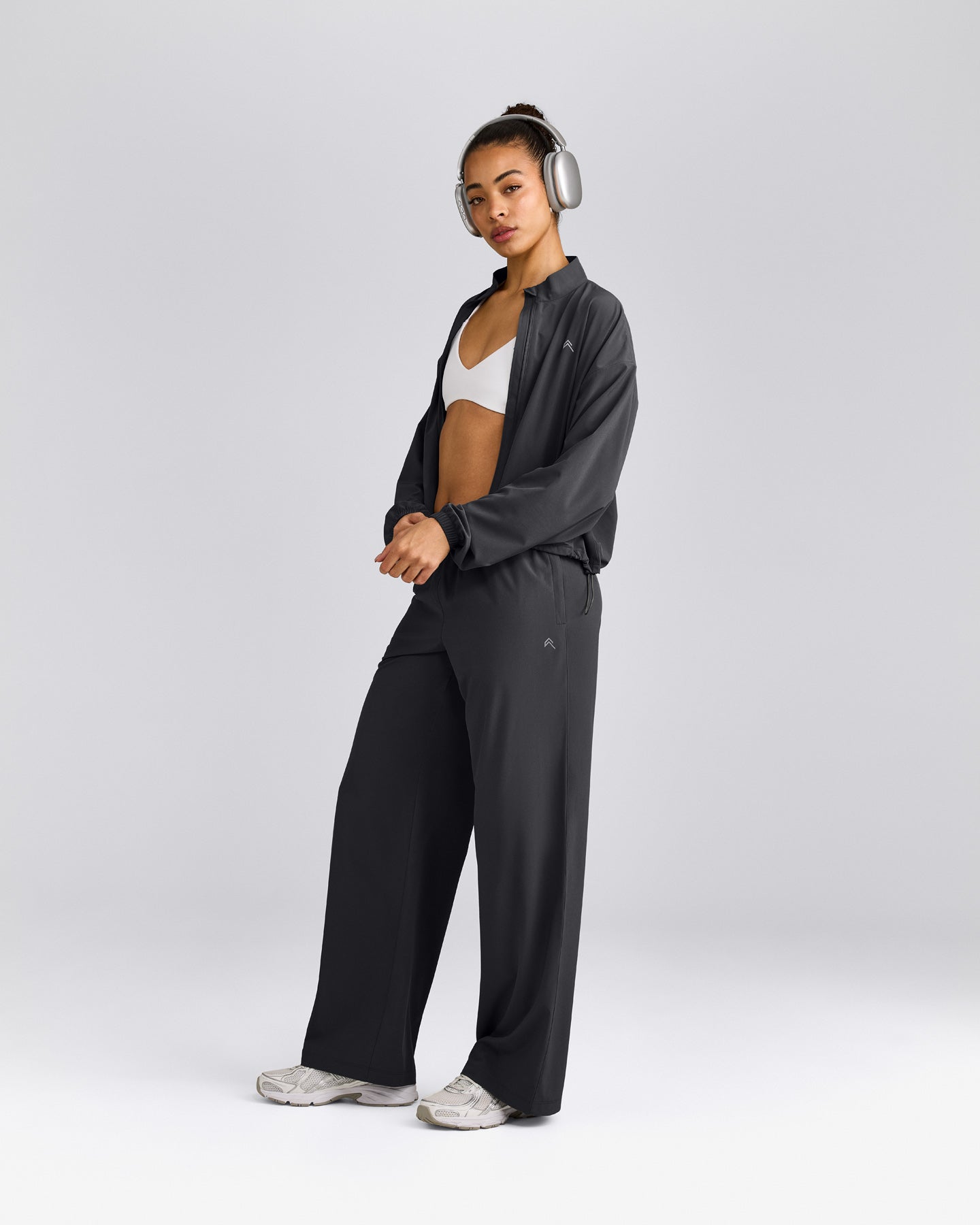 AirMove™ Straight Leg Pants with Reflective Logo | Coal