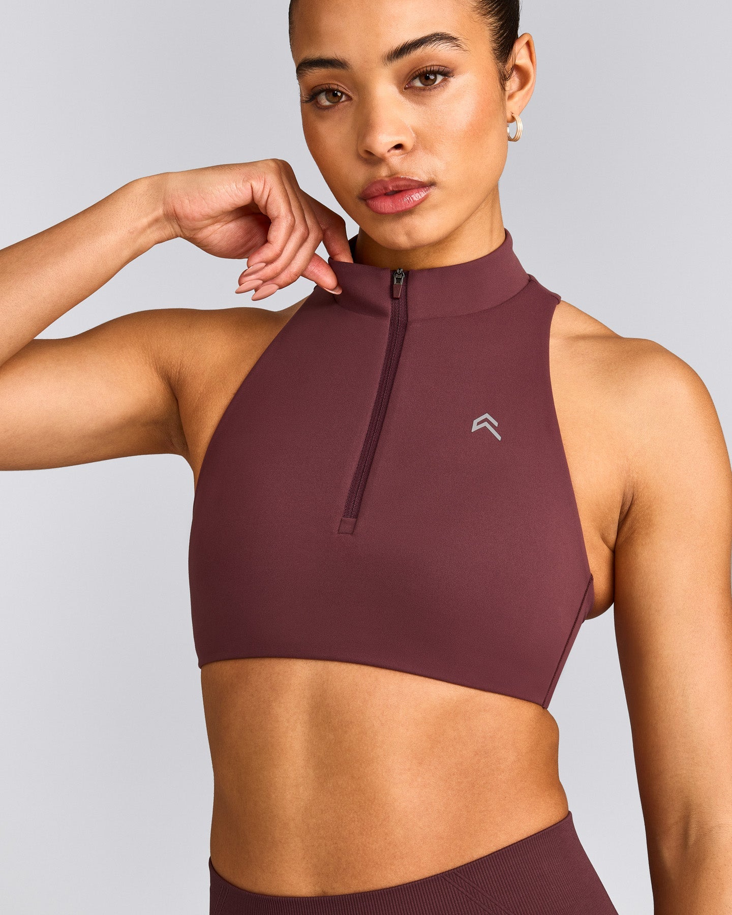 EasyLift™ Zip High Neck Sports Bra with Gray Logo | Velvet Mocha
