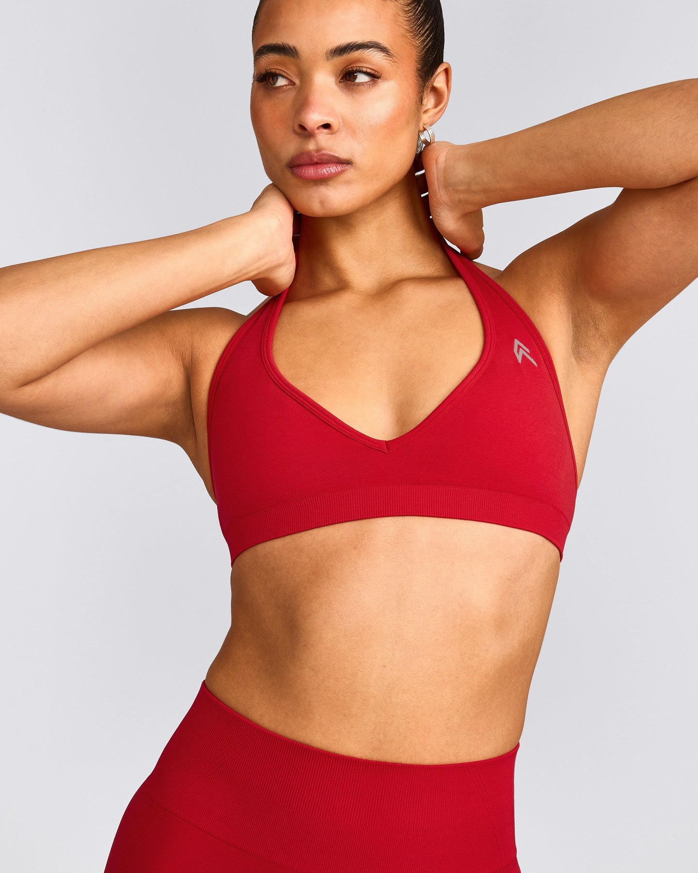 EffortlessLift™ Seamless Halter Neck Sports Bra with Gray Logo | Fiery Red