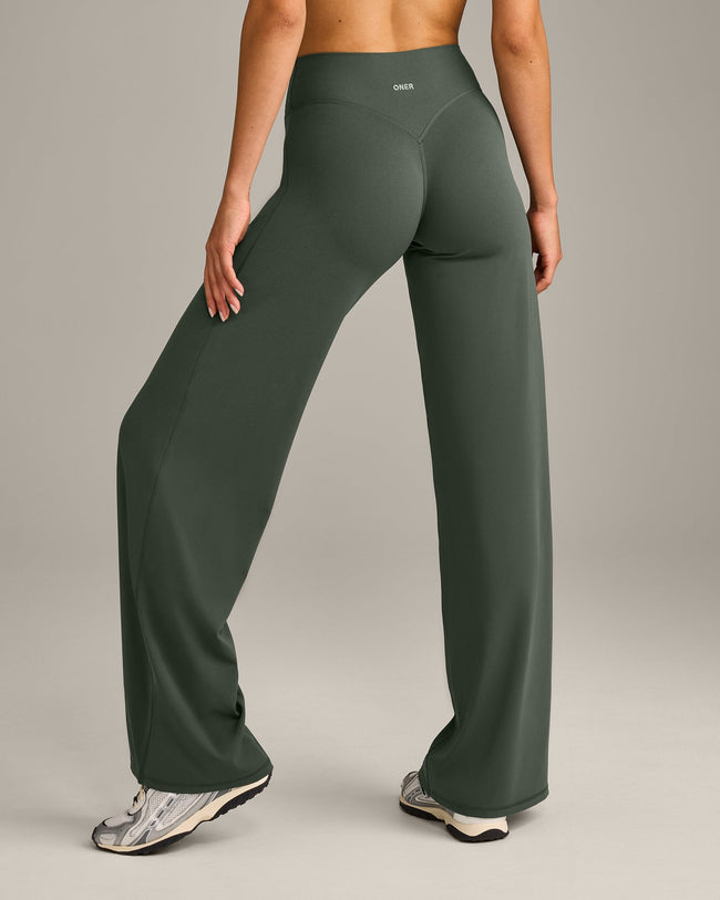 SoftMotion™ Straight Leg Bottoms with Gray Logo | Dark Khaki