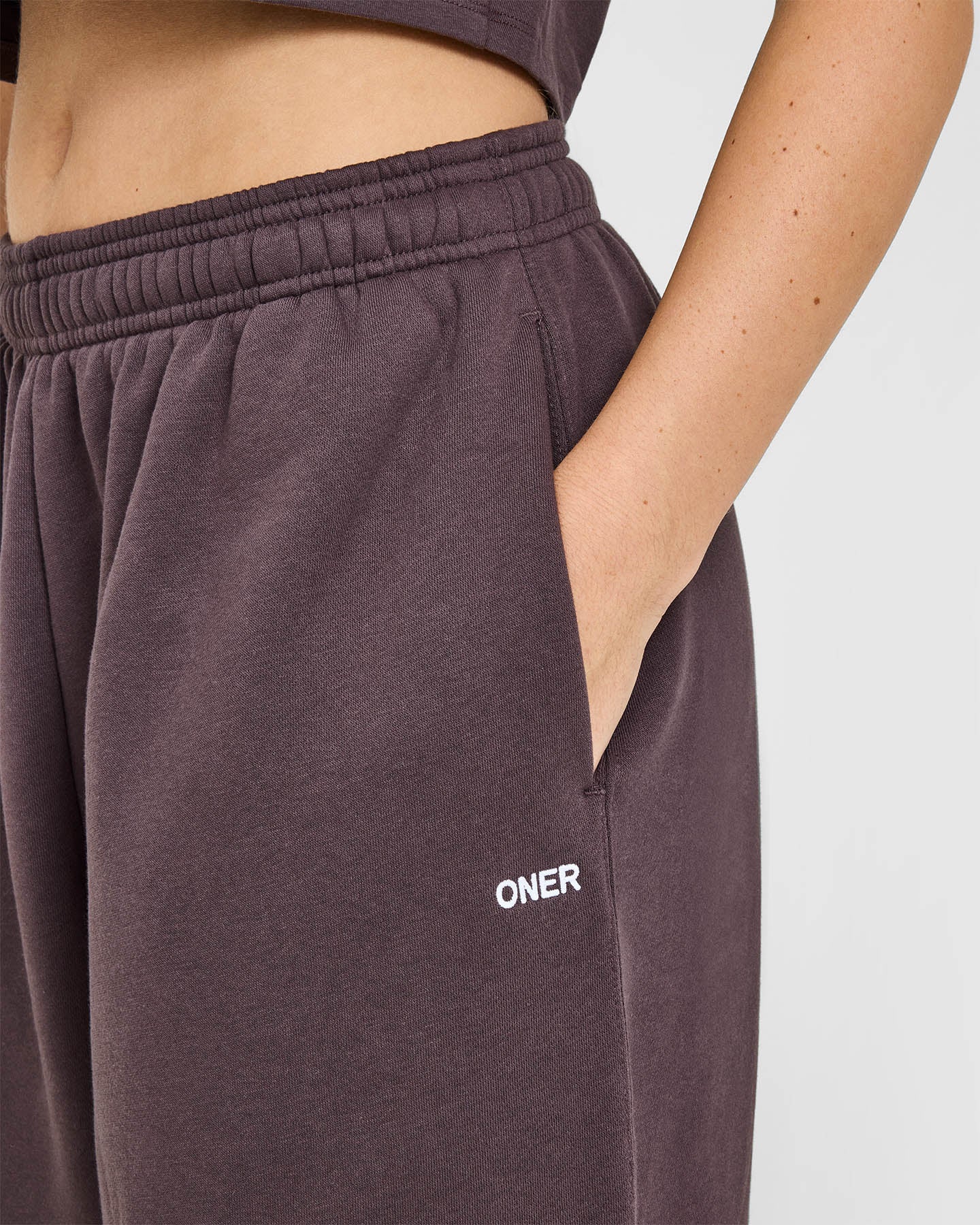 Foundations Oversized Straight Leg Joggers | Umber Brown