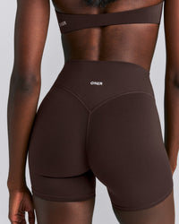 SoftMotion™ High Waisted Shorts 6" | 70% Cocoa