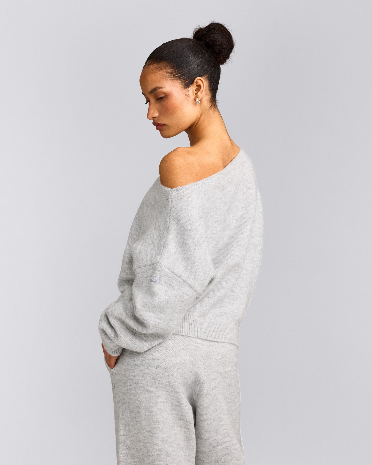Oversized Knit Off-The-Shoulder Sweater | Light Gray Marl