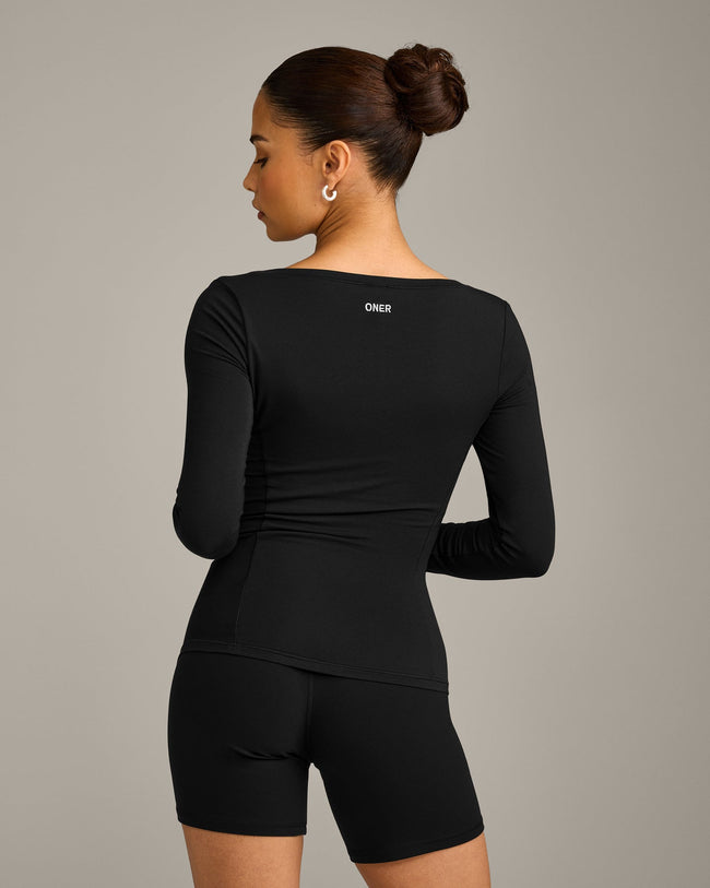 Mellow™ Motion Wide V-Neck Long Sleeve Top | Black