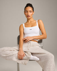 Seamless Scoop Neck Vest | White