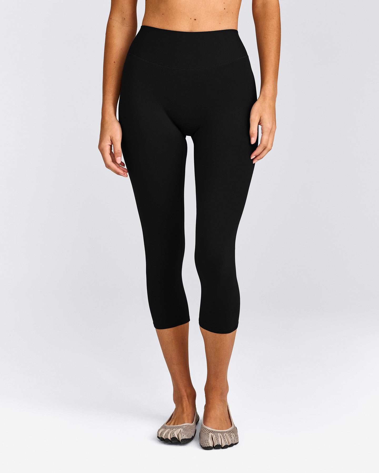 SoftMotion™ 3/4 Length Leggings with Gray Logo | Black