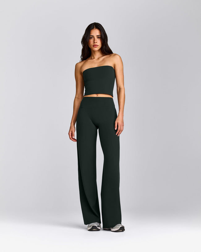 SoftMotion™ Straight Leg Pants with Gray Logo | Emerald Noir