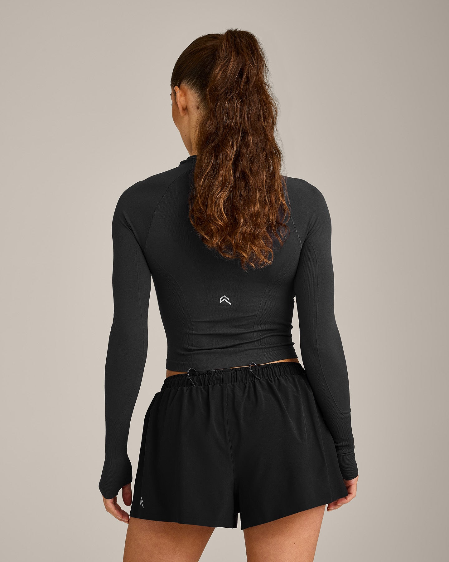 Oner Seamless Fitted Long Sleeve Top | Soft Black