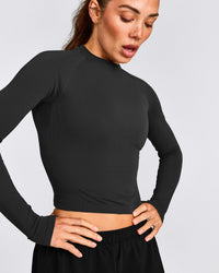 Oner Seamless Fitted Long Sleeve Top | Soft Black