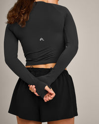 Oner Seamless Fitted Long Sleeve Top | Soft Black