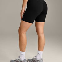 UnifiedMove™ V Front Mid Rise Shorts 6" with Reflective Logo | Black