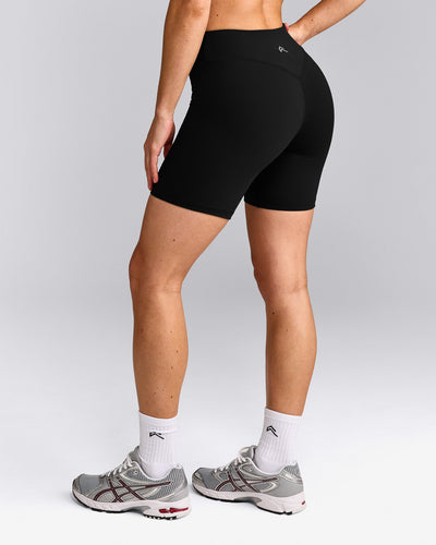 UnifiedMove™ V Front Mid Rise Shorts 6" with Reflective Logo | Black