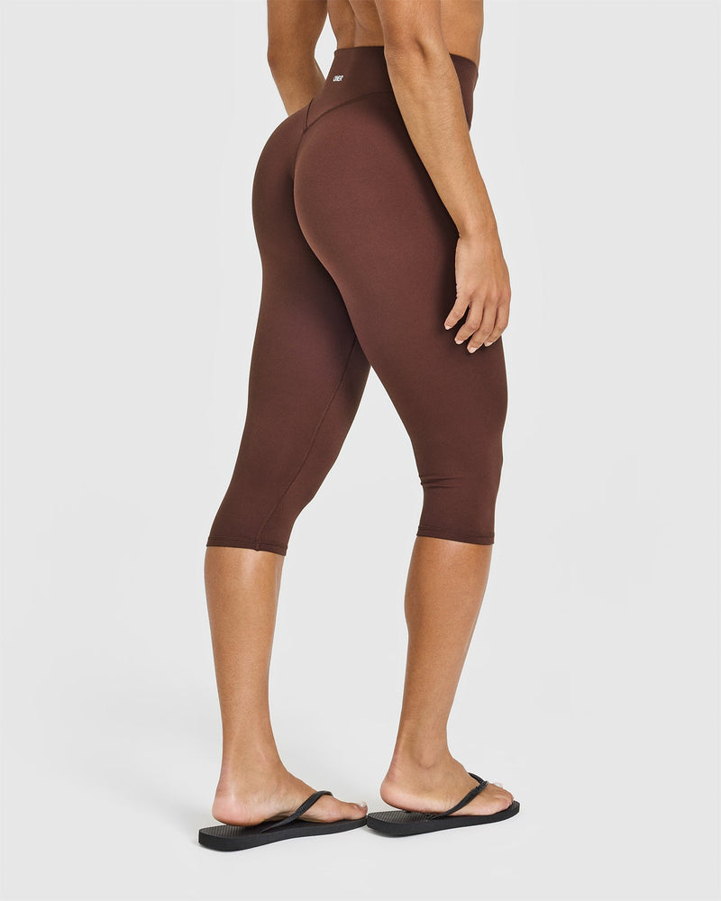 SoftMotion™ High Waisted Capri Leggings in Espresso Brown  display picture 3