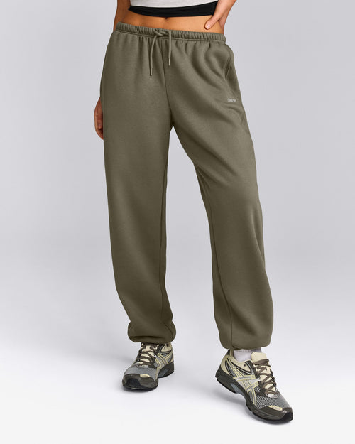 Foundations All Season Sweatpants | Alpine Green