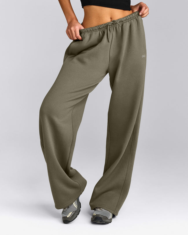 Foundations All Season Straight Leg Sweatpants | Alpine Green