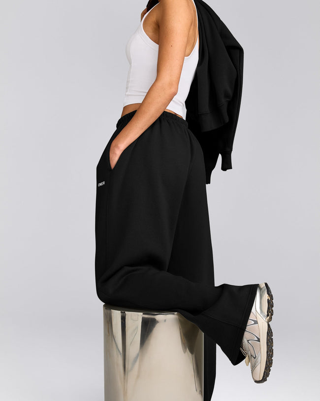 Foundations All Season Straight Leg Sweatpants | Black