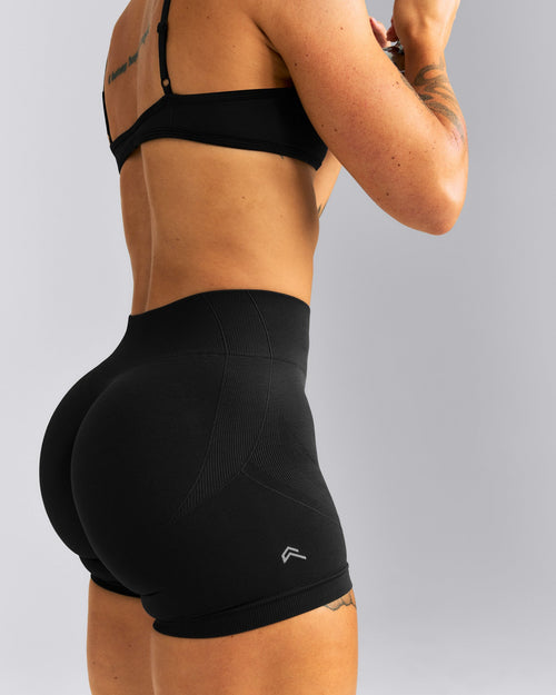 EnhanceLift™ Seamless Mid Rise Shorts | Black