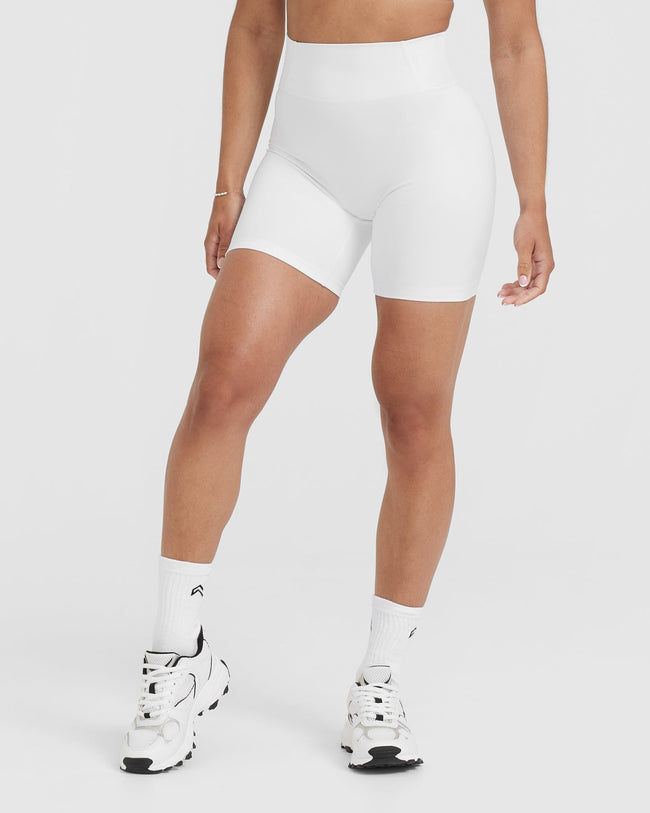 Timeless High Waisted Shorts 6" | White