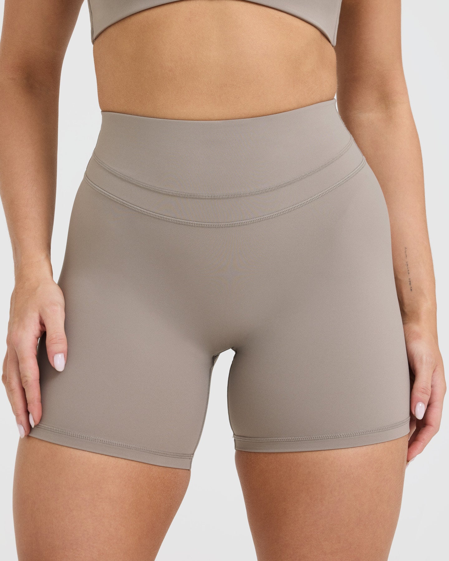 UnifiedMove™ High Waisted Shorts 6" | Minky