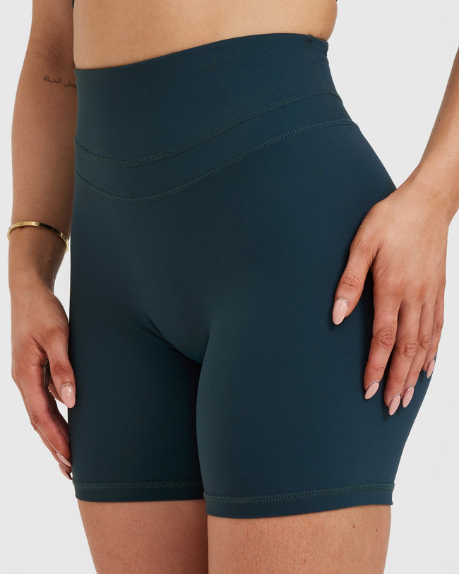 UnifiedMove™ High Waisted Shorts 6" | Oil Blue