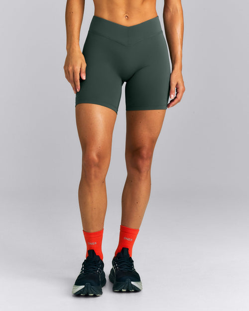 UnifiedMove™ V Front Mid Rise Shorts 6" | Shadow Green