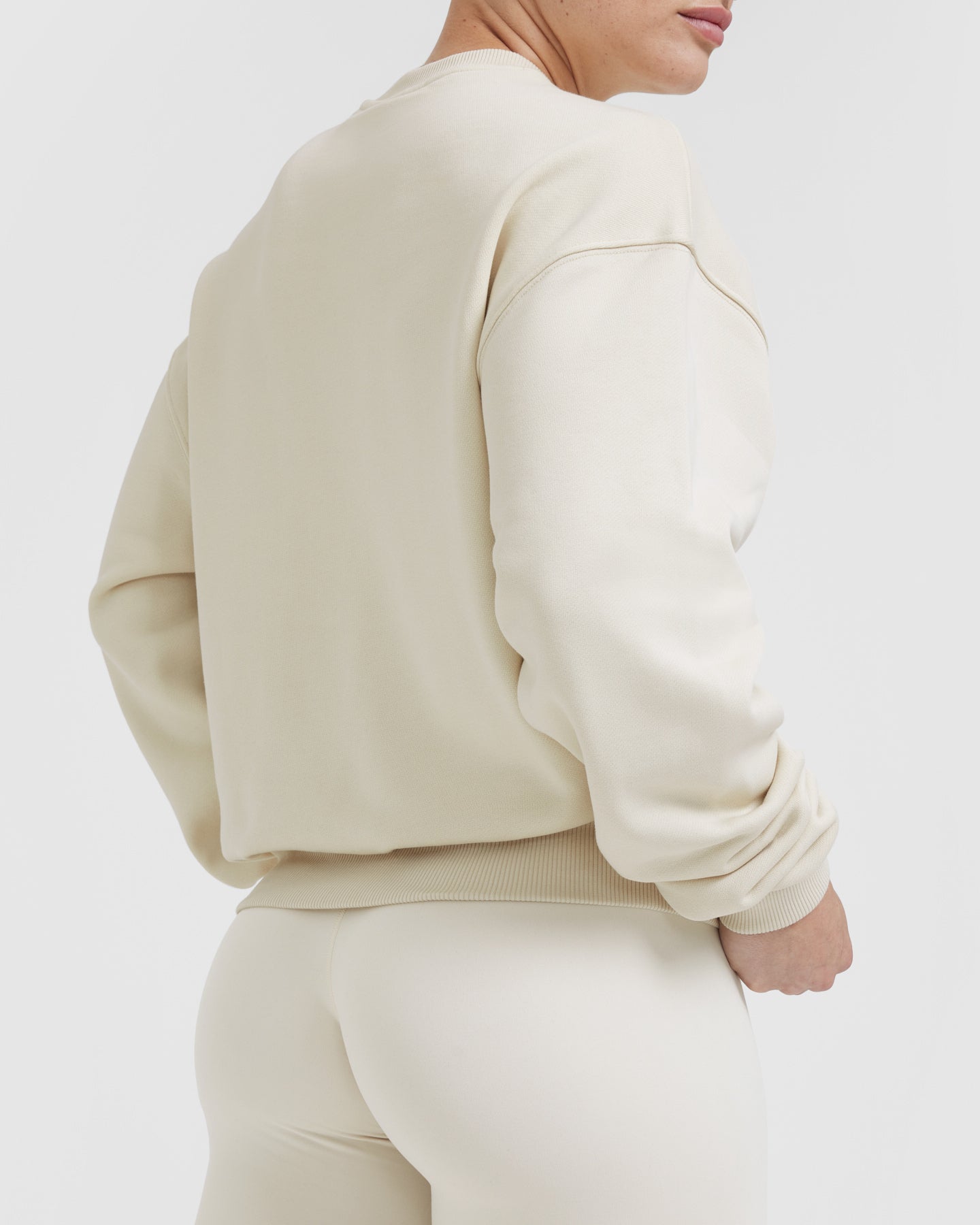 Cream sales oversized sweatshirt